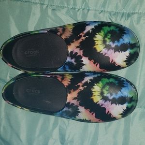 Crocs tye die Nurse shoes